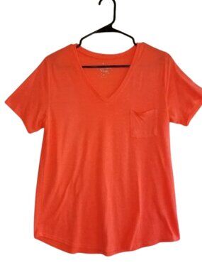 ❤️3/$12 Wishful Park Women's T Shirt Size Medium Orange Short Sleeve V Neck